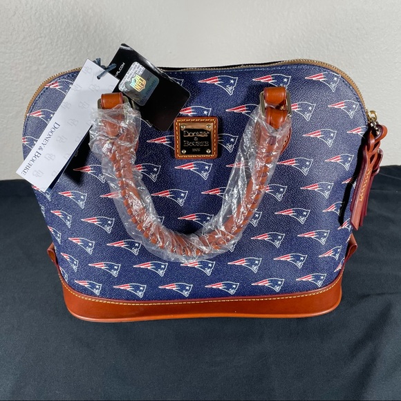 Patriots Domed NFL Crossbody Zip Satchel - Picture 7 of 8